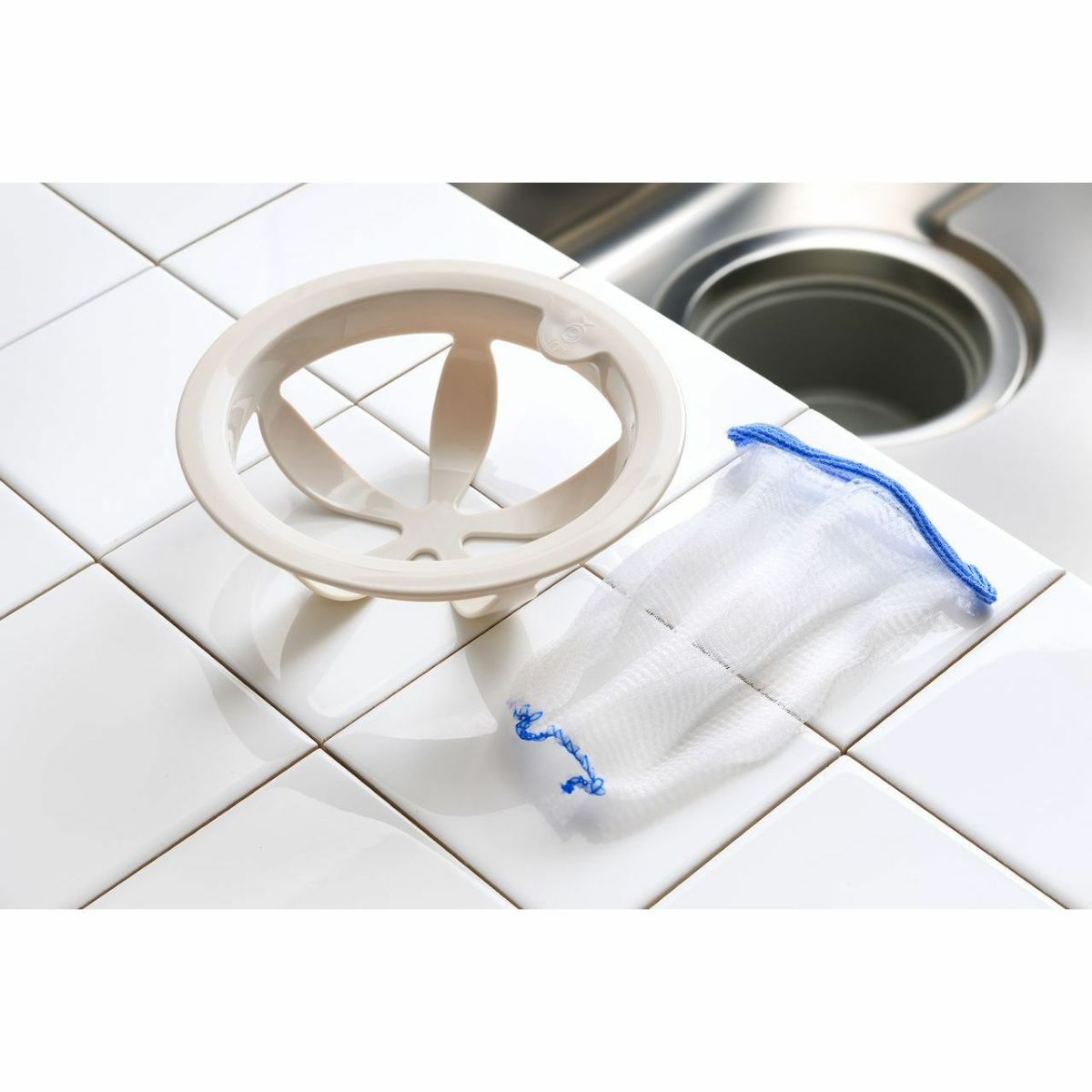 leye レイエ シンク掃除が楽になる排水口ネットホルダー　グレーの説明画像2