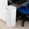 EKO PREMIUM モランディ プラスチックセンサービン （電池式自動開閉ゴミ箱） 30L ホワイトの説明画像2