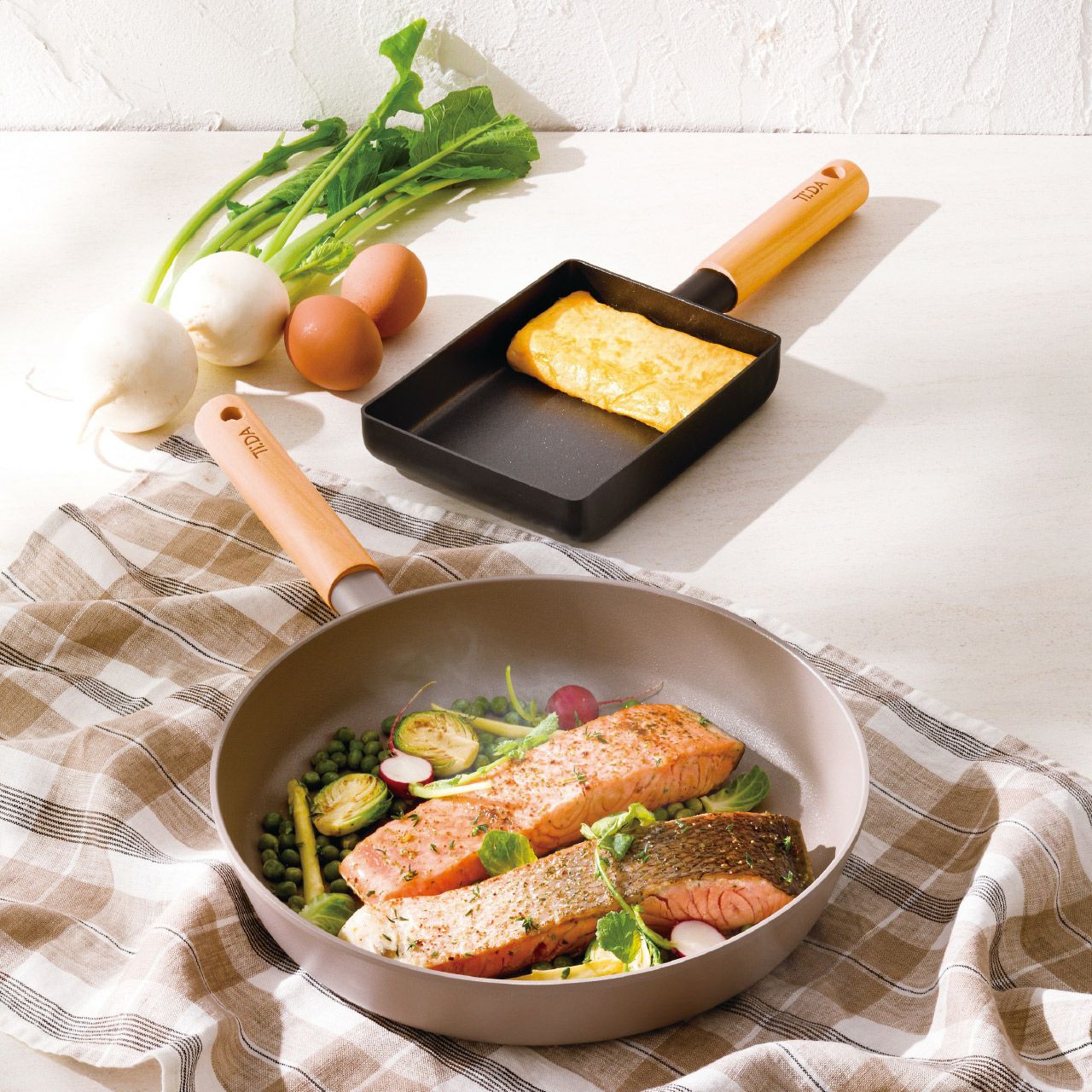 【ポイント5倍】TI:DA ティーダ チタン＆ダイヤモンドWコーティングフライパン24cm グレーの説明画像2