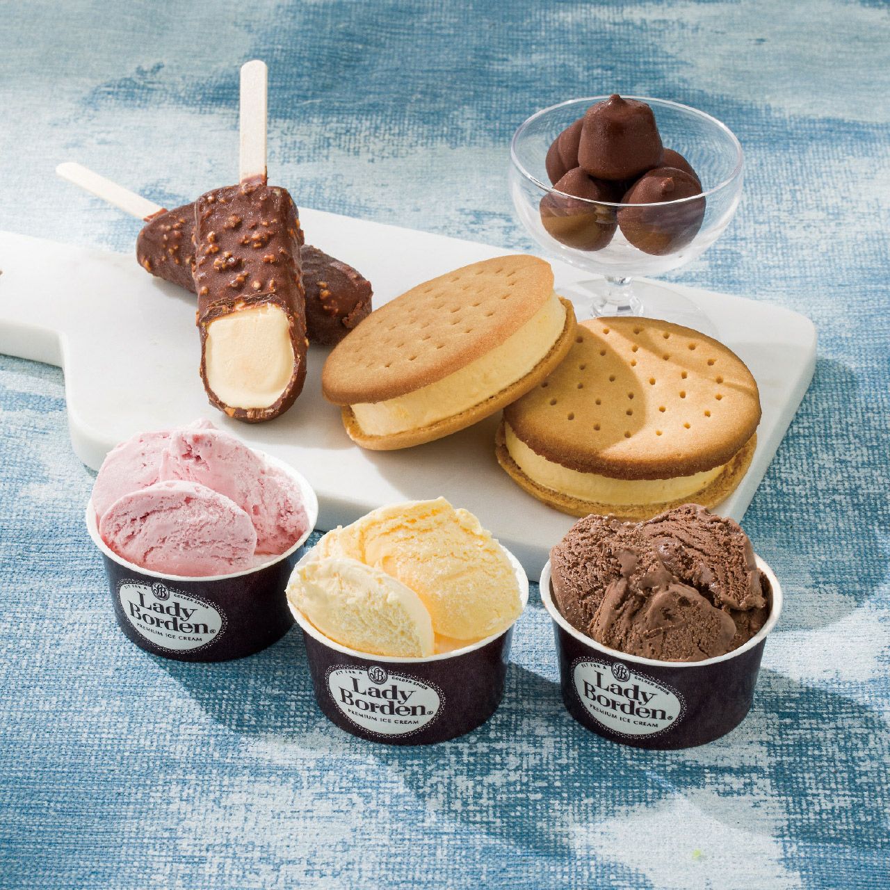 000000015561-04-l.jpg?t=